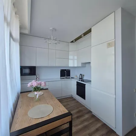 Arcadia Kamanina Terrace Apartment